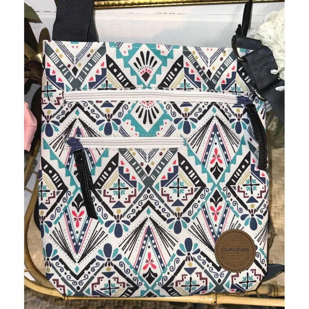 Dakine Geometric Boho Floral Crossbody Purse Multicolor